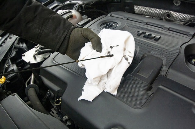 Looking for signs your car needs an oil change
